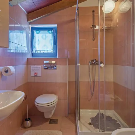 Kamena Vas Kamena Vas * Karojba